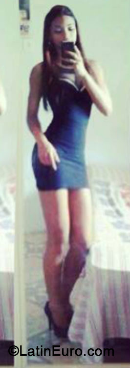 Date this gorgeous Brazil girl Michely from Belo Horizonte BR8962