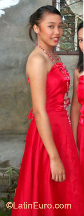 Date this sensual Philippines girl Jessa from Santiago City PH680