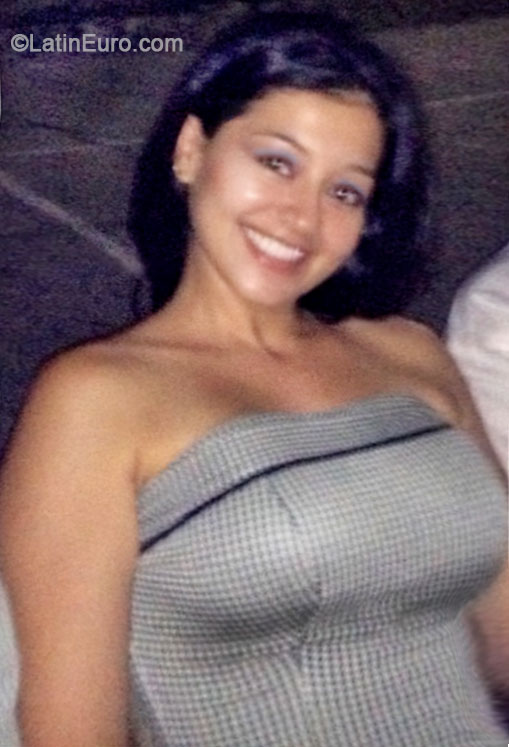 Date this charming Colombia girl Angie from Villavicencio CO16118