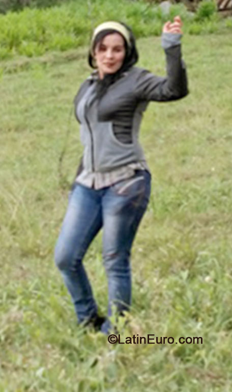 Date this lovely Colombia girl Francy from Bogota CO16131