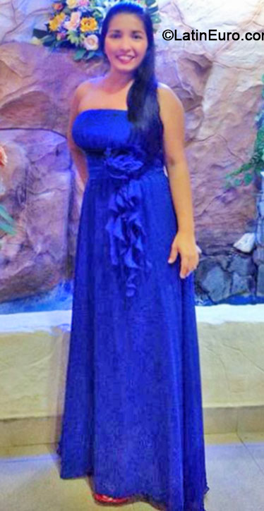 Date this nice looking Colombia girl Maria fernanda from Barranquilla CO16167