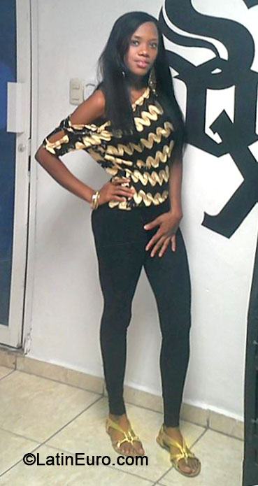 Date this pretty Dominican Republic girl Yohani from Puerto Plata DO20044