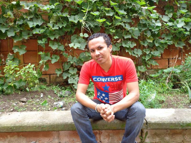 Date this cute Colombia man Vctor from Medellin CO16199