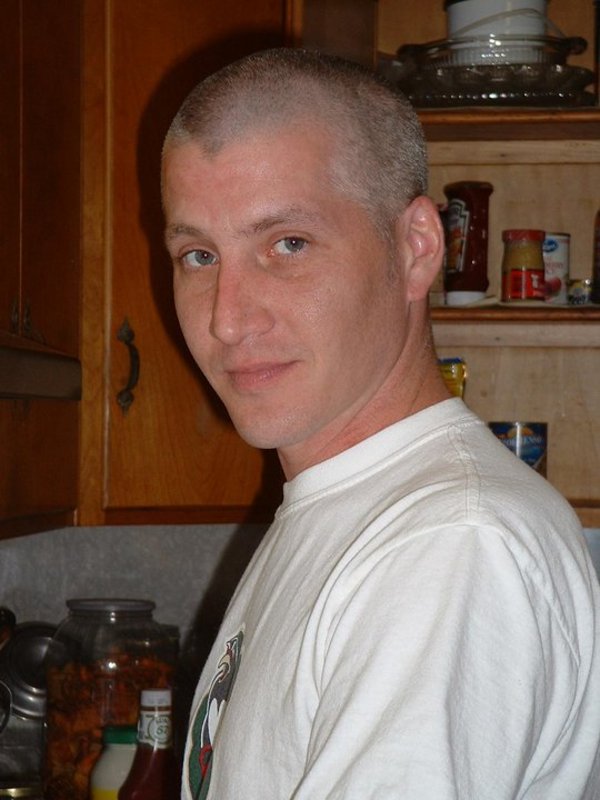 Date this gorgeous United States man Tommyvfl from Littlestown US15453