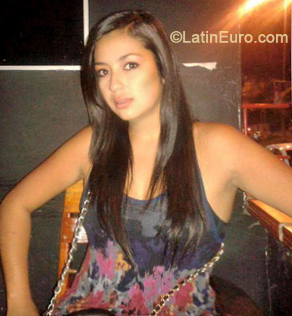 Date this hard body Colombia girl Ale from Manizales CO16310