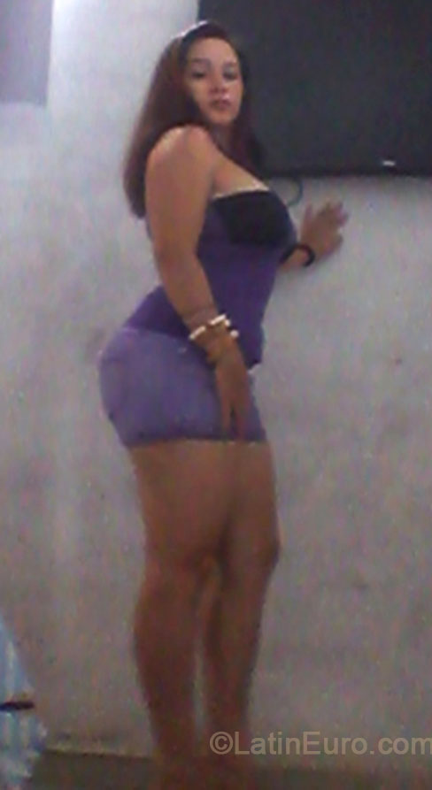 Date this attractive Brazil girl Patricia from Sao Luis BR9774