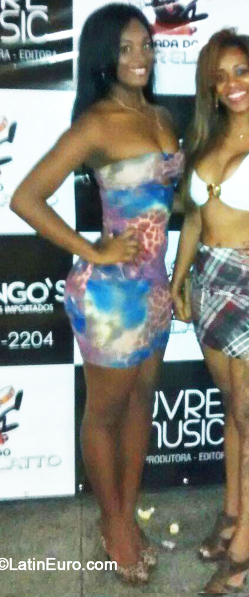 Date this stunning Brazil girl Cintia from Rio De Janeiro BR9039