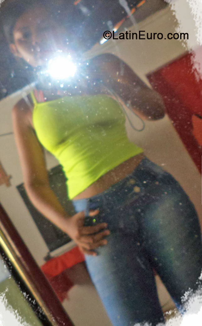 Date this tall Brazil girl Silvia from Maceio BR9048