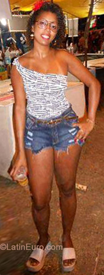 Date this exotic Brazil girl Edna from Rio De Janeiro BR9062