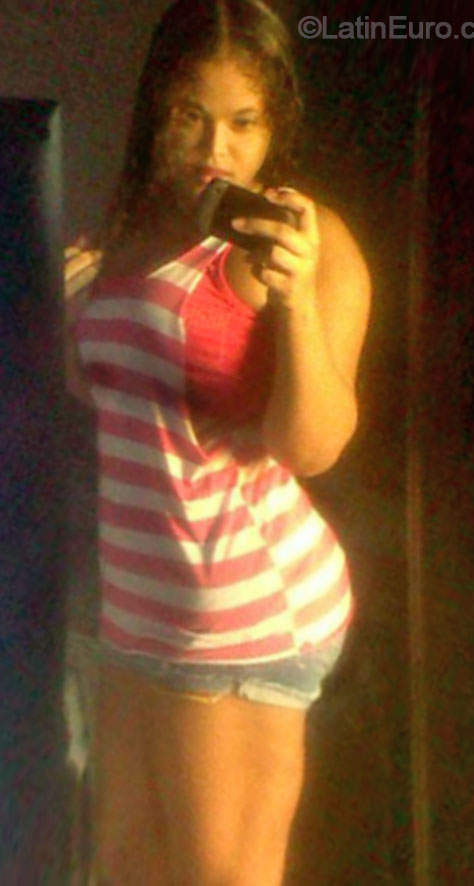 Date this pretty Colombia girl Ana from Valledupar CO16348