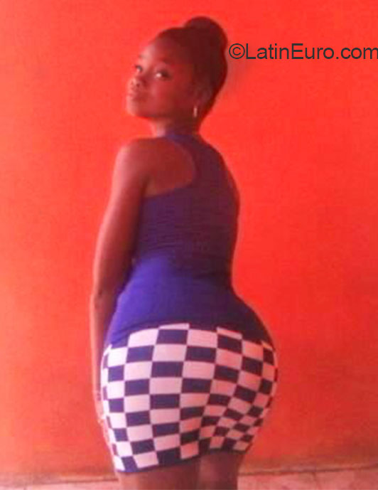 Date this happy Jamaica girl Anisha from Kingston JM2149