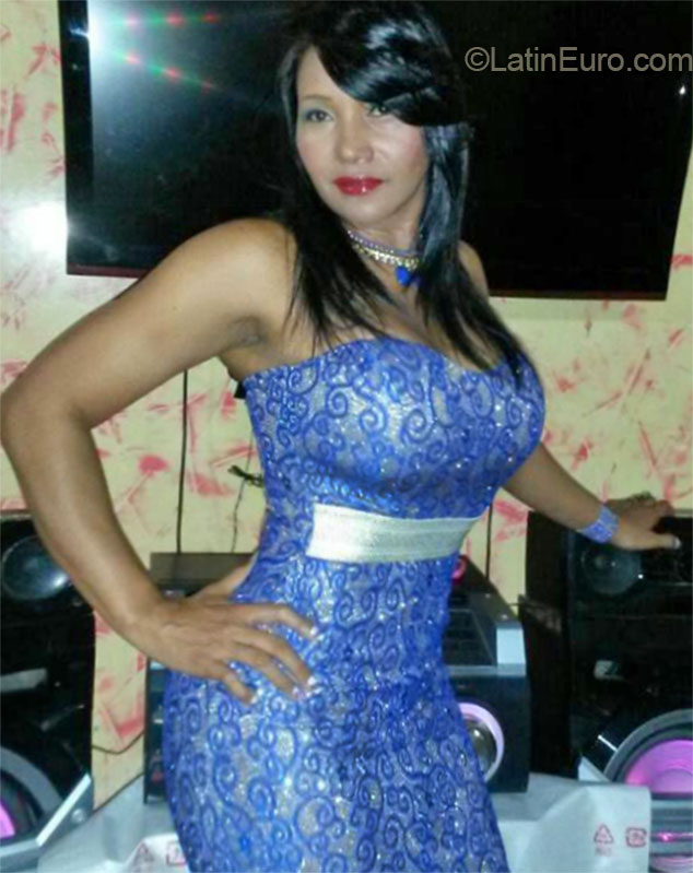Date this hard body Colombia girl Sandra de la cr from Valledupar CO16401