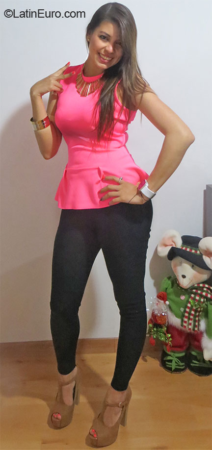 Date this funny Colombia girl Sara from Bogota CO16426