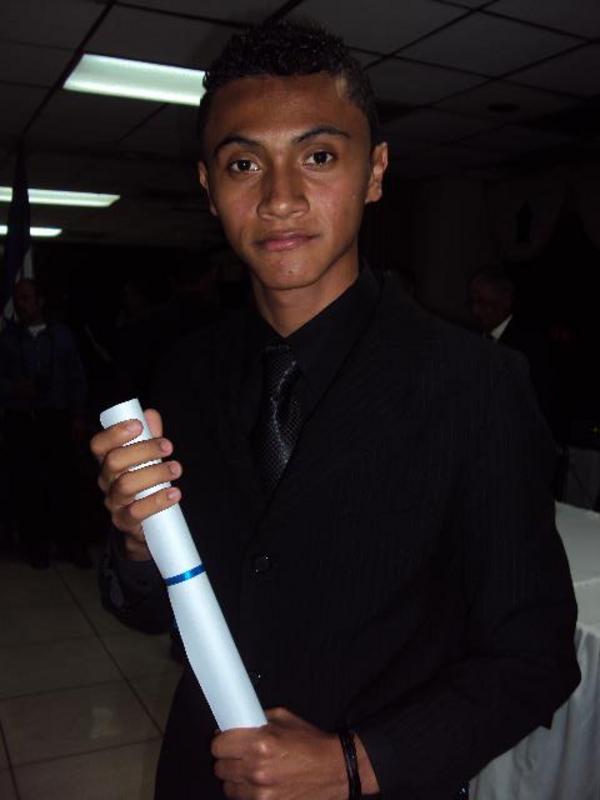 Date this tall Honduras man Allan gonzalez from Tegucigalpa HN1226