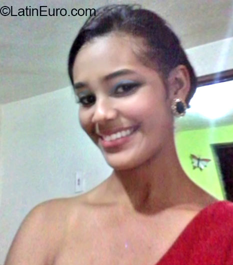 Date this lovely Dominican Republic girl Maria teresa from Santo Domingo DO20240