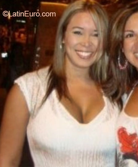 Date this happy Colombia girl Liz from Medellin CO16452