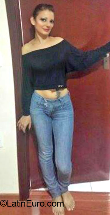 Date this good-looking Brazil girl Alessandra from Sao Paulo BR9090