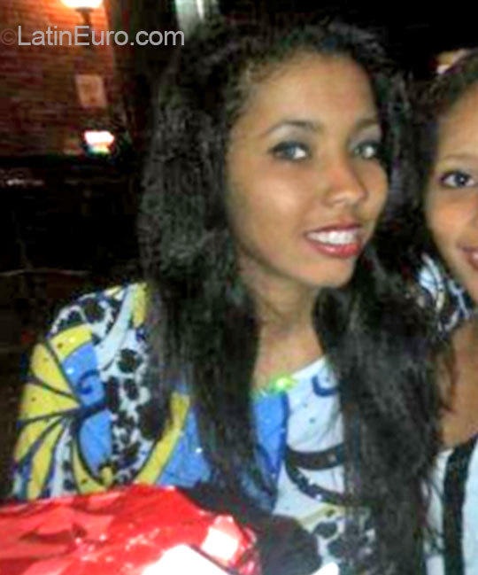 Date this gorgeous Dominican Republic girl Celeste from Santo Domingo DO20411