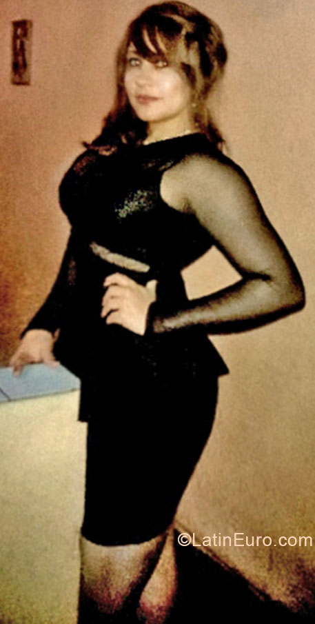 Date this foxy Honduras girl Ana from Tegucigalpa HN1282