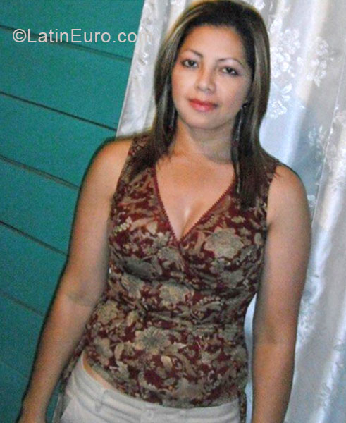 Date this passionate Nicaragua girl Jasmin from San Jose CR334