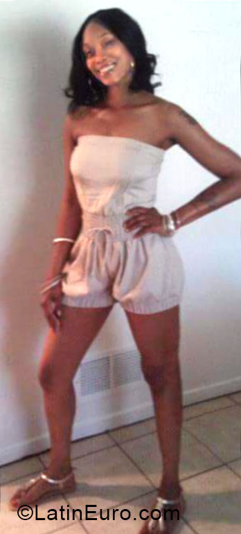 Date this stunning United States girl Slim from New Orleans US15657