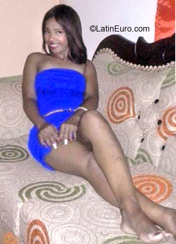 Date this voluptuous Dominican Republic girl Victoria from Santiago DO20684