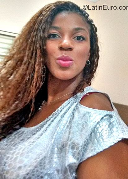 Date this georgeous Brazil girl Luci from Mongagua BR9143