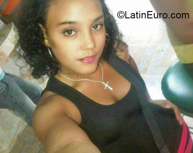 Date this hard body Dominican Republic girl Yessica from San juan de la maguana DO20730