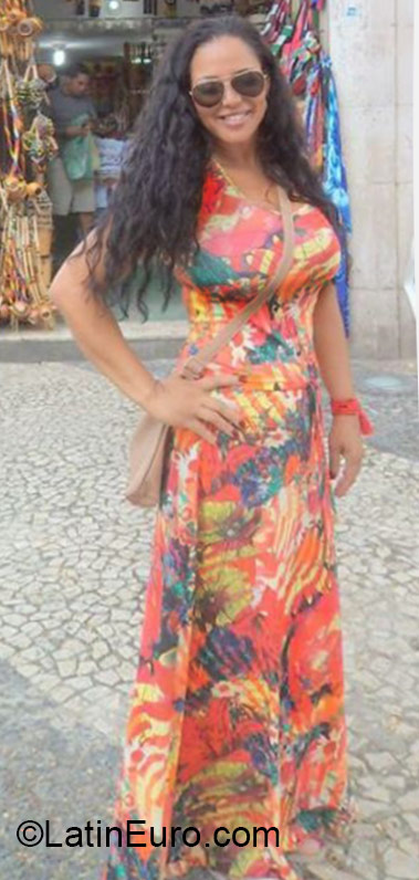 Date this charming Brazil girl Mirian from Sao Paulo BR9510