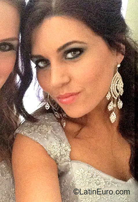 Date this attractive Venezuela girl Anto from Maracaibo VE360