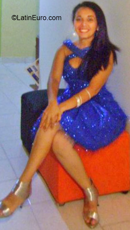 Date this lovely Colombia girl Yasmin from Cali CO17031