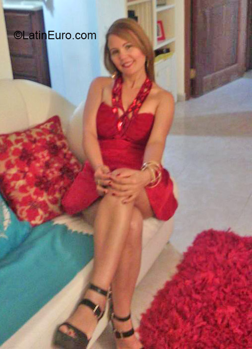 Date this hot Dominican Republic girl Lia from Santiago DO20922