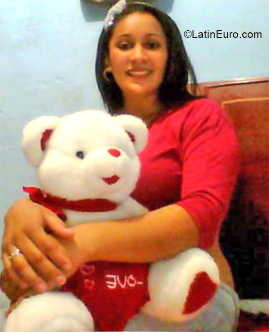 Date this passionate Colombia girl Yuli from Barranquilla CO16745