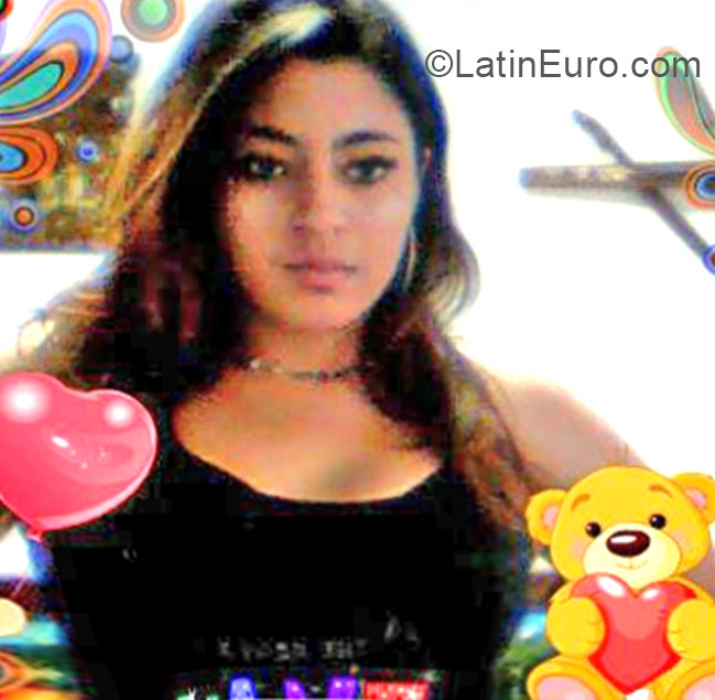 Date this lovely Colombia girl July from Cali CO16750