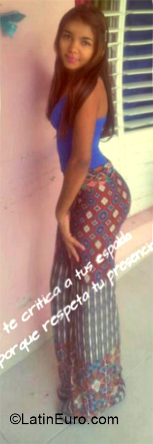 Date this sultry Dominican Republic girl Wedalyn from Santo Domingo DO20993