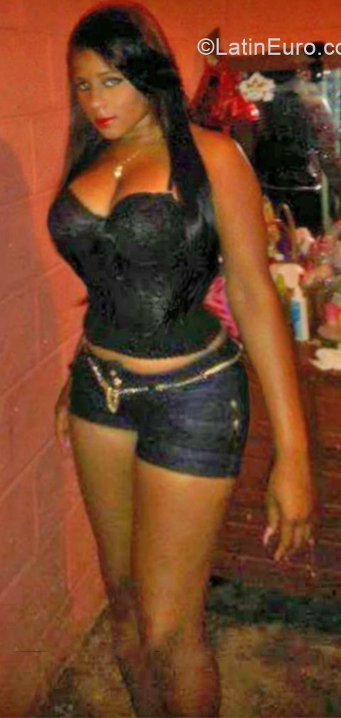 Date this delightful Dominican Republic girl Zulie from Santiago DO21004