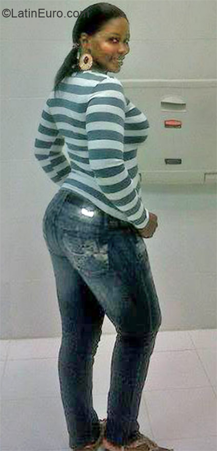 Date this cute Colombia girl Morena12 from Quibdo CO16772