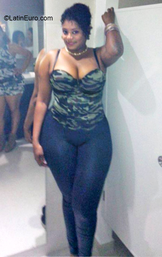 Date this tall Dominican Republic girl Maitte Judith from Santo Domingo DO21097