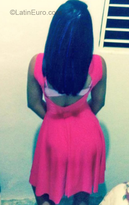 Date this georgeous Dominican Republic girl Paola from Santo Domingo DO21102