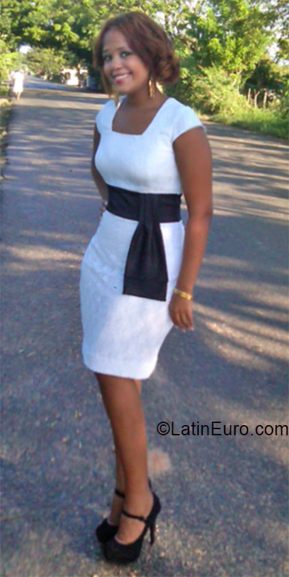 Date this foxy Dominican Republic girl Marisol from Puerto Plata DO23681