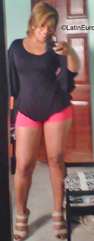 Date this hard body Colombia girl Ayrid from Santa Marta CO16814