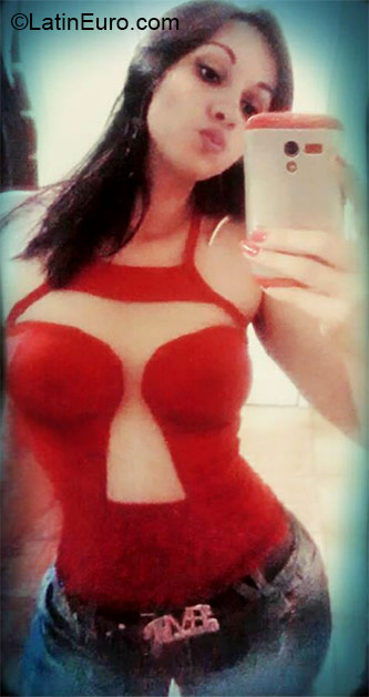 Date this hot Brazil girl Gracie from Cajati BR9187