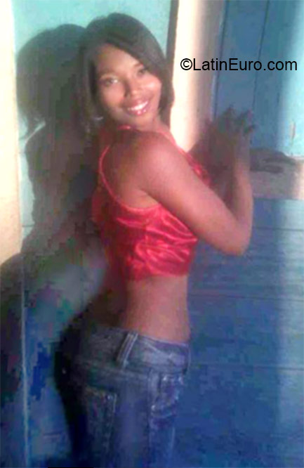 Date this passionate Dominican Republic girl Yuderkis from San Pedro De Macoris DO21123