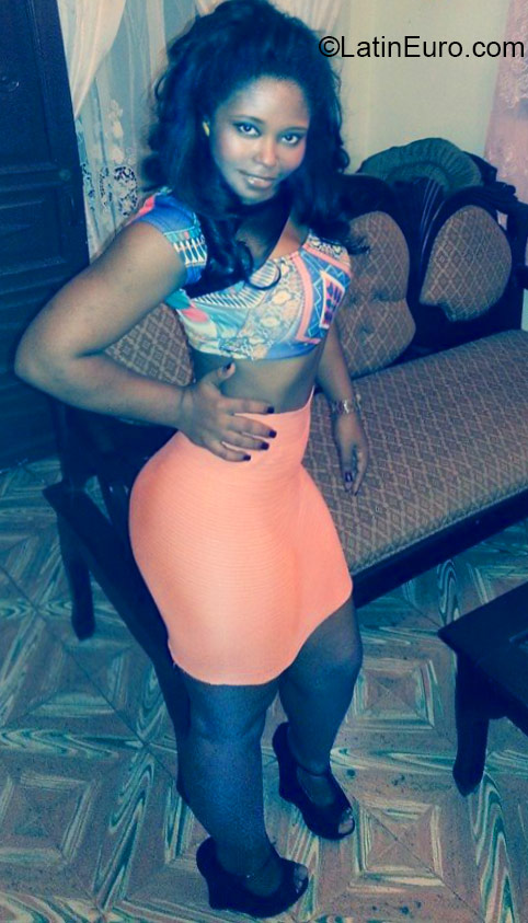 Date this attractive Dominican Republic girl Madeline from Santo Domingo DO21162