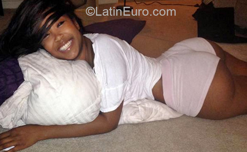 Date this beautiful Dominican Republic girl Michel from Santo Domingo DO21192