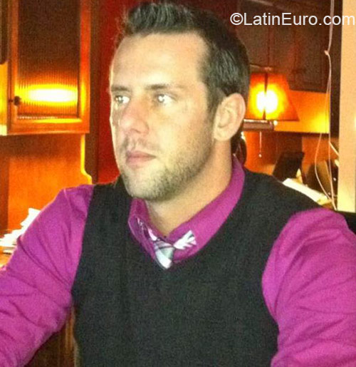 Date this pretty United States man Poolceo from Sarasota US15837