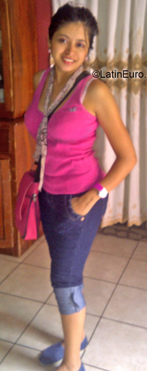 Date this sultry Honduras girl Mary from Villanueva HN1439