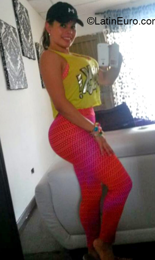 Date this cute Spain girl STEPHANIA from barcelona ES655