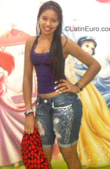Date this charming Colombia girl LuLu from Valledupar CO16897