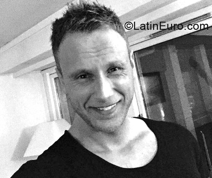 Date this fun Colombia man AndresNorway from Bogota CO16898